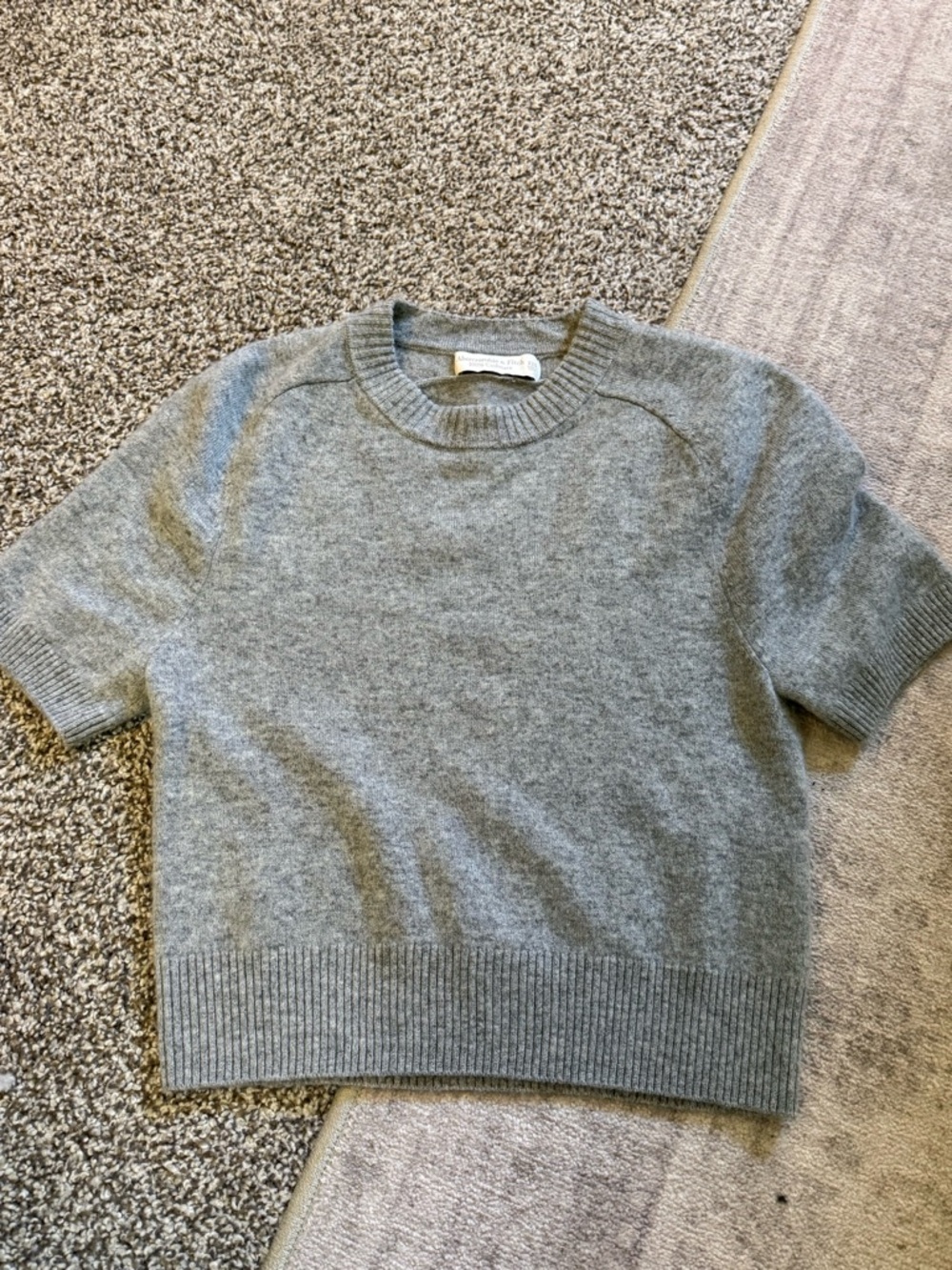 Abercrombie & Fitch Gray Short-Sleeve Knit Sweater